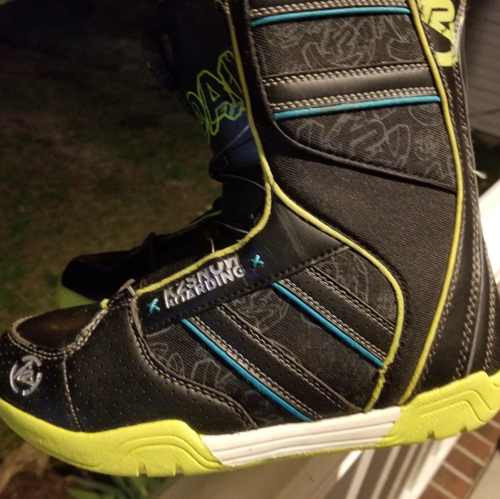 K2 snowboarding boots 2pair